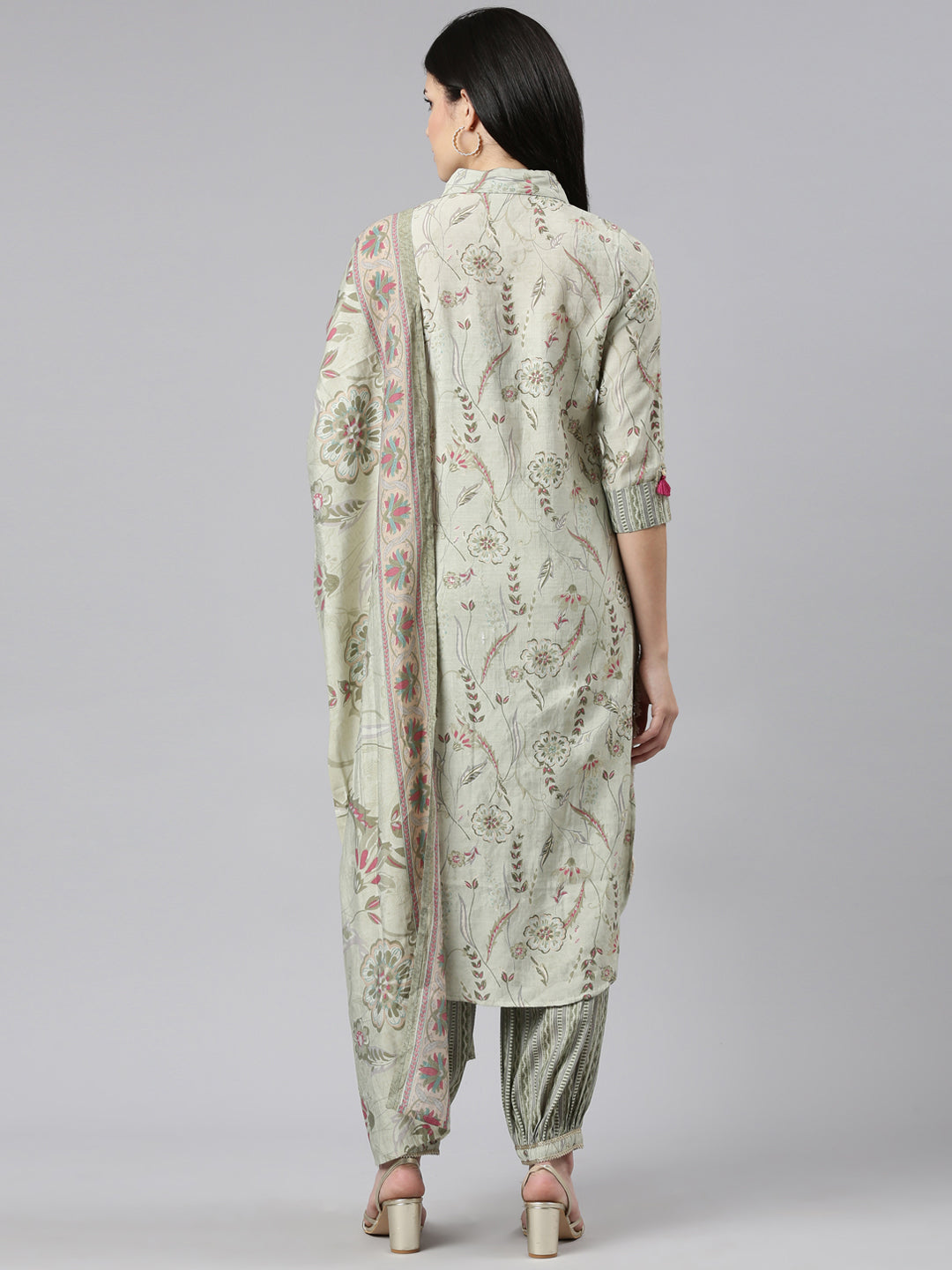 Neeru's Green Regular Straight Printed Kurta And Salwar With Dupatta