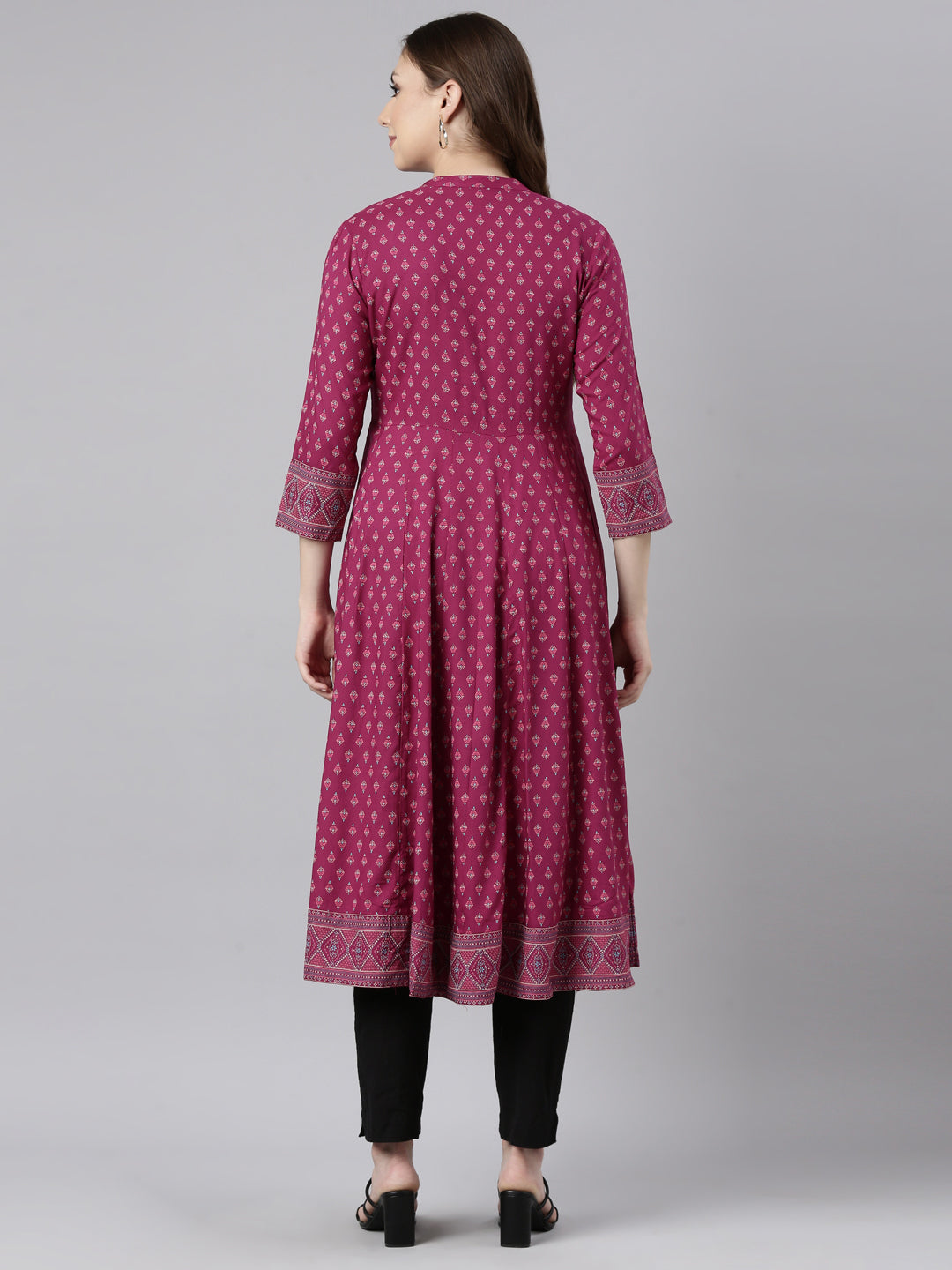 Neerus Pink Regular Straight Floral Kurtas