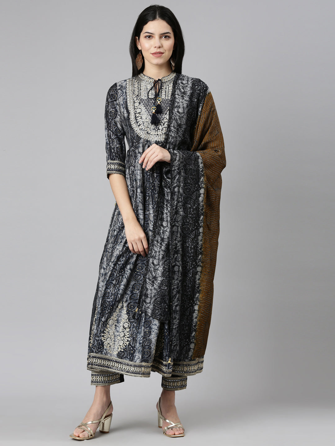 Neeru's Navy Blue Regular Straight Printed Readymade suits