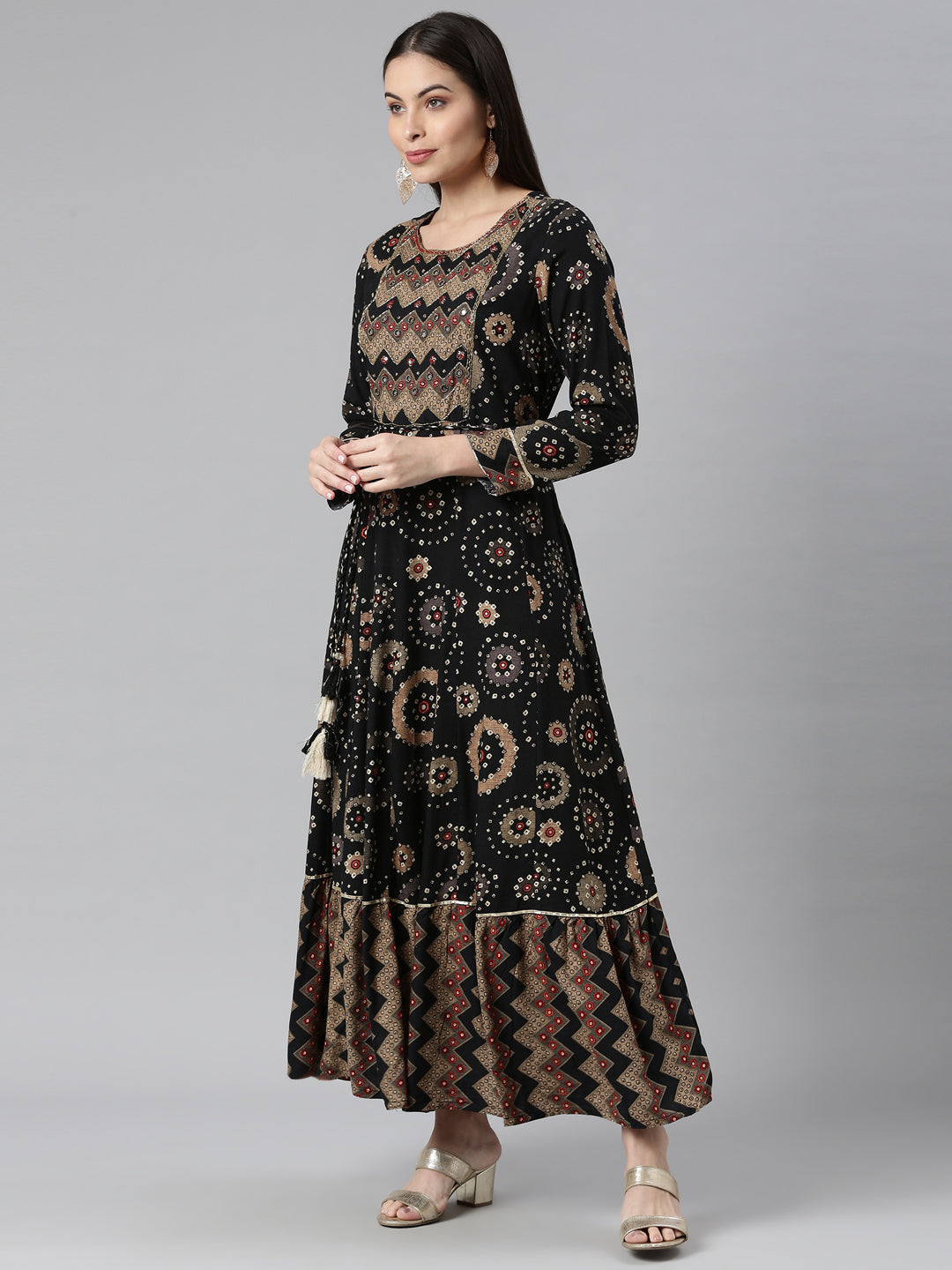 Neeru's Black Color Rayon Fabric Floral Kurta