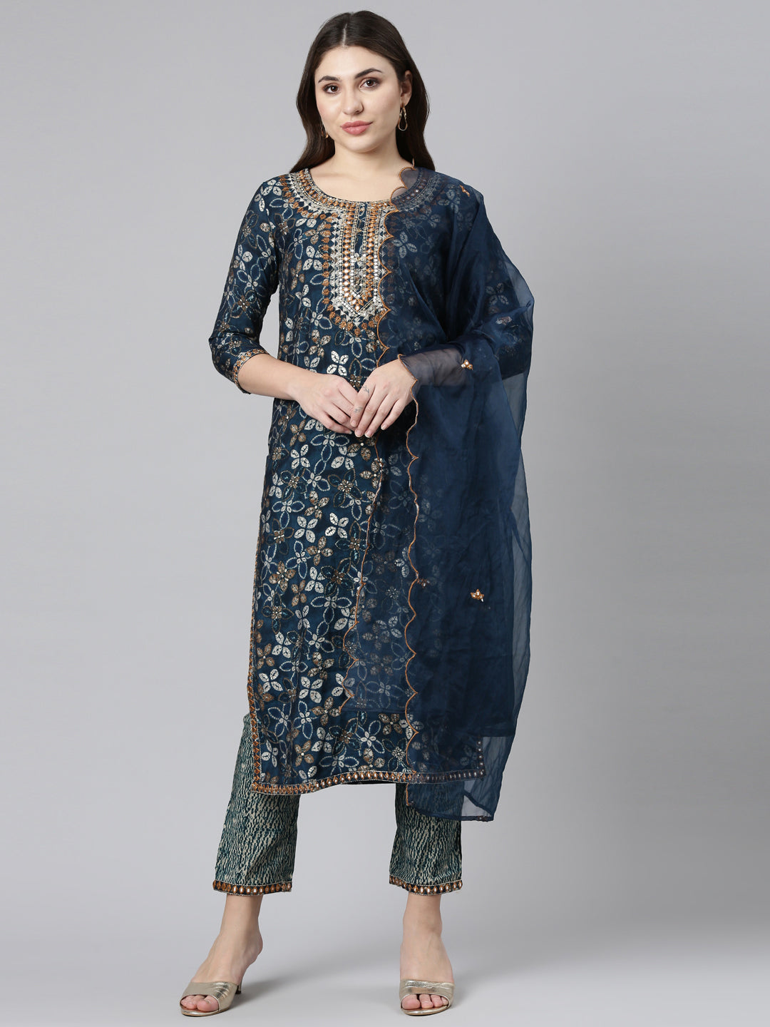 Neeru's Green Regular Straight Printed Kurta And Trousers With Dupatta