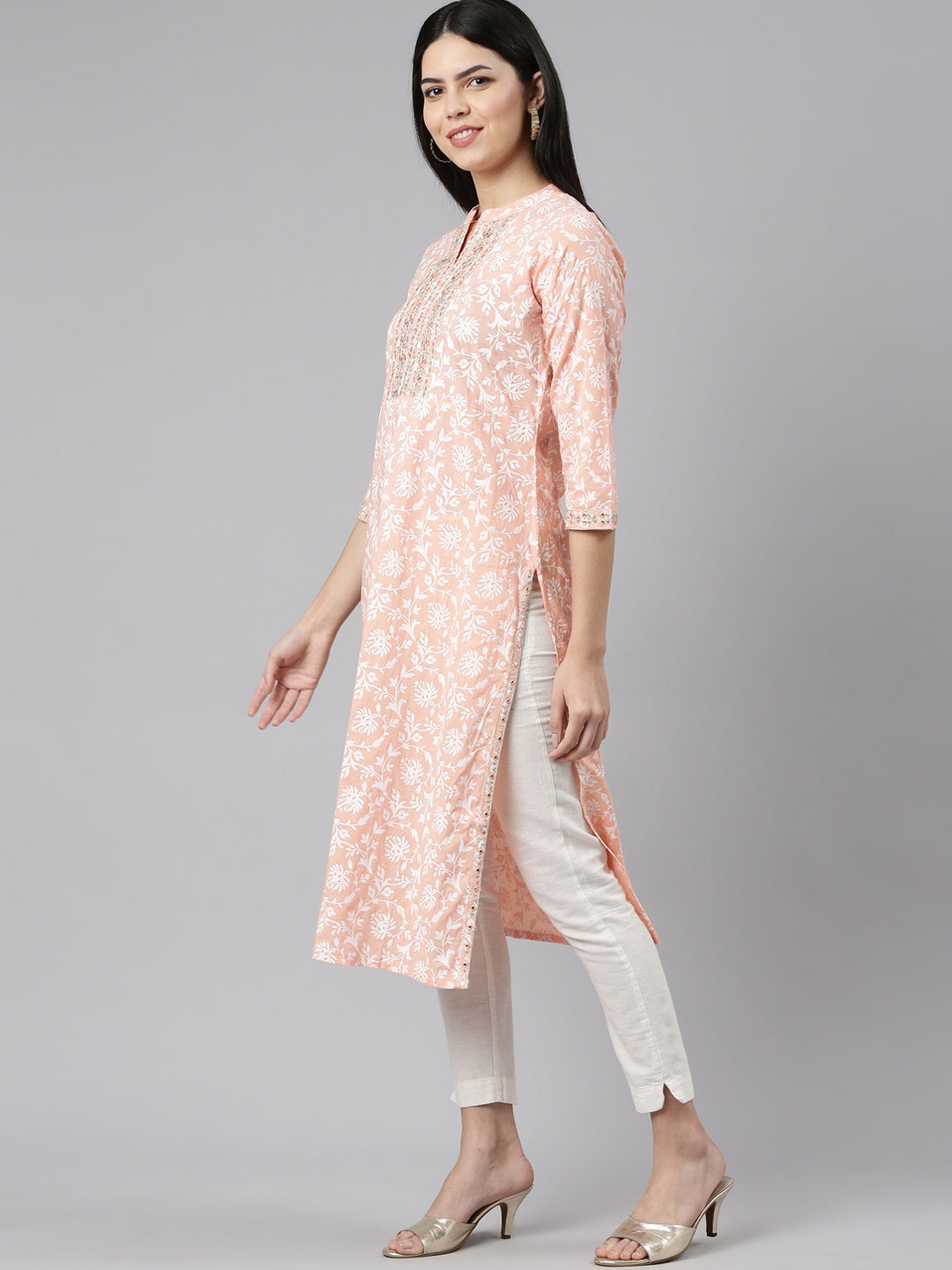 Neeru's Peach Regular Straight Printed Kurtas