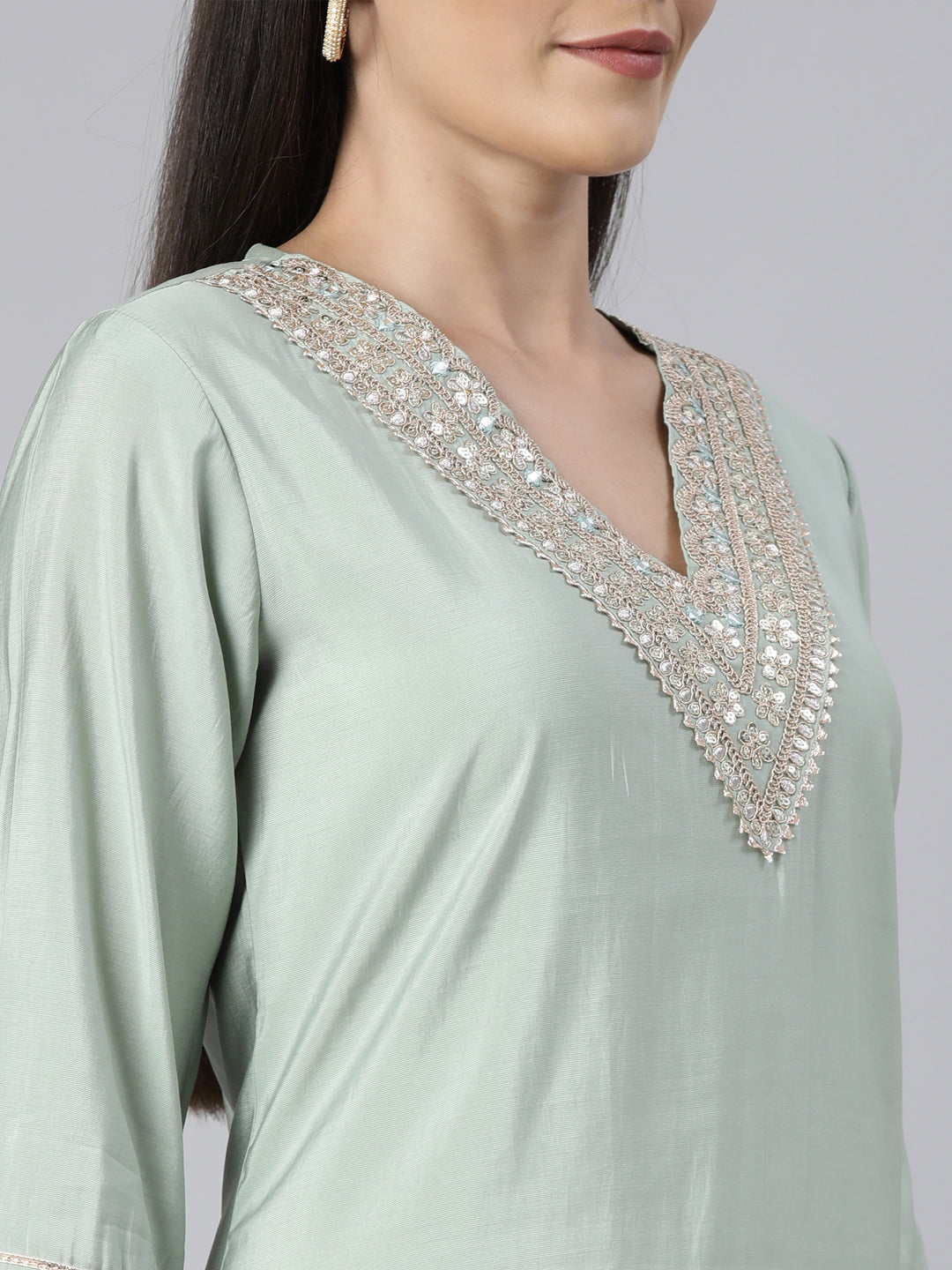 Neerus Green Regular Straight Solid Kurtas