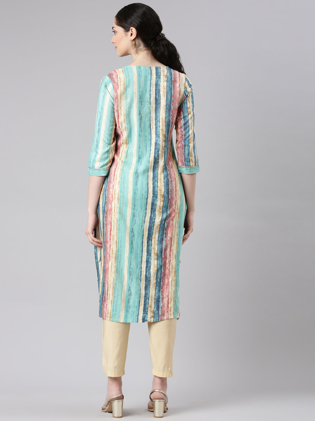 Neerus Sea Green Straight Casual Panelled Straight Kurtas