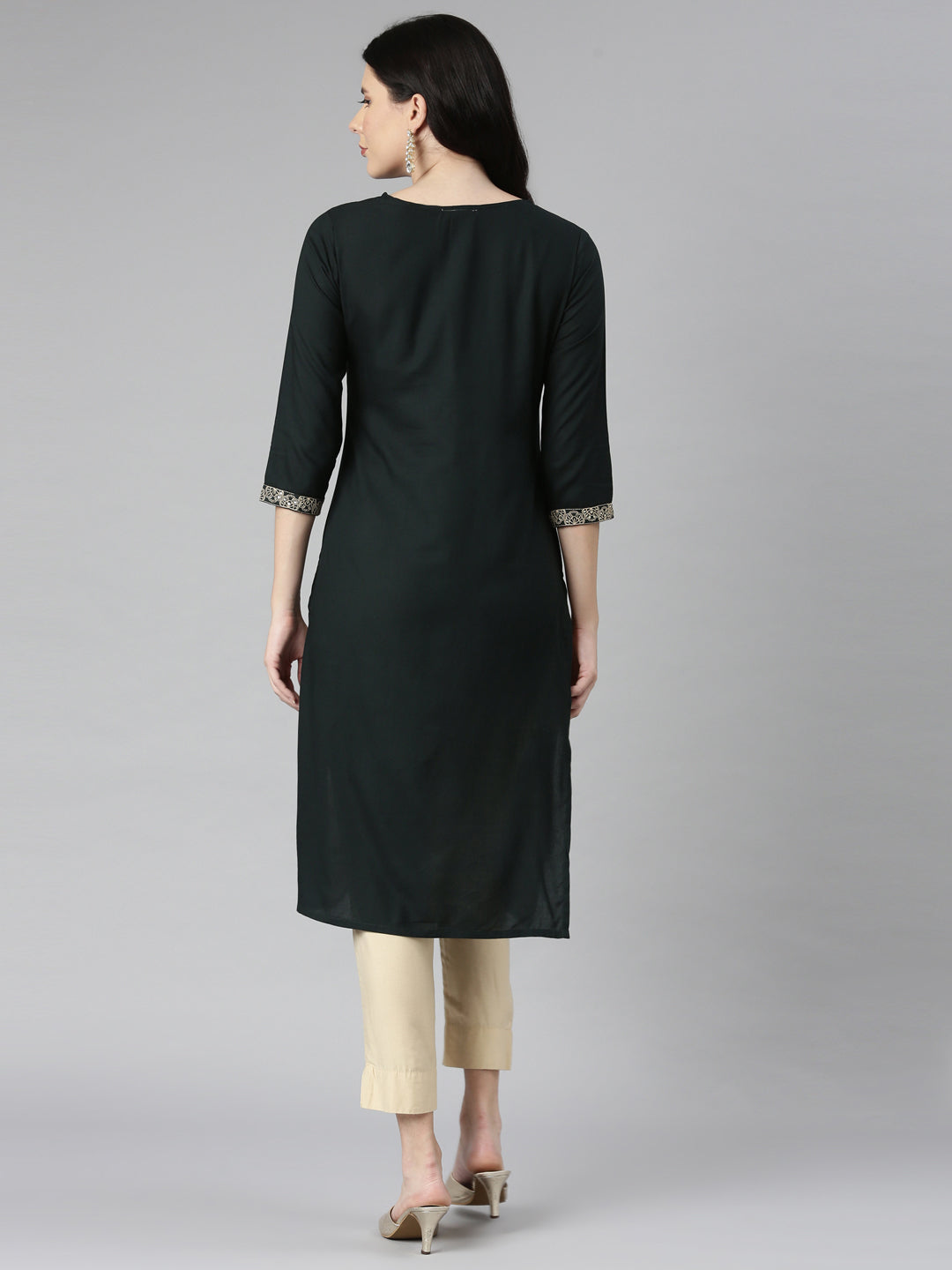 Neerus Green Casual Solid Straight Kurtas