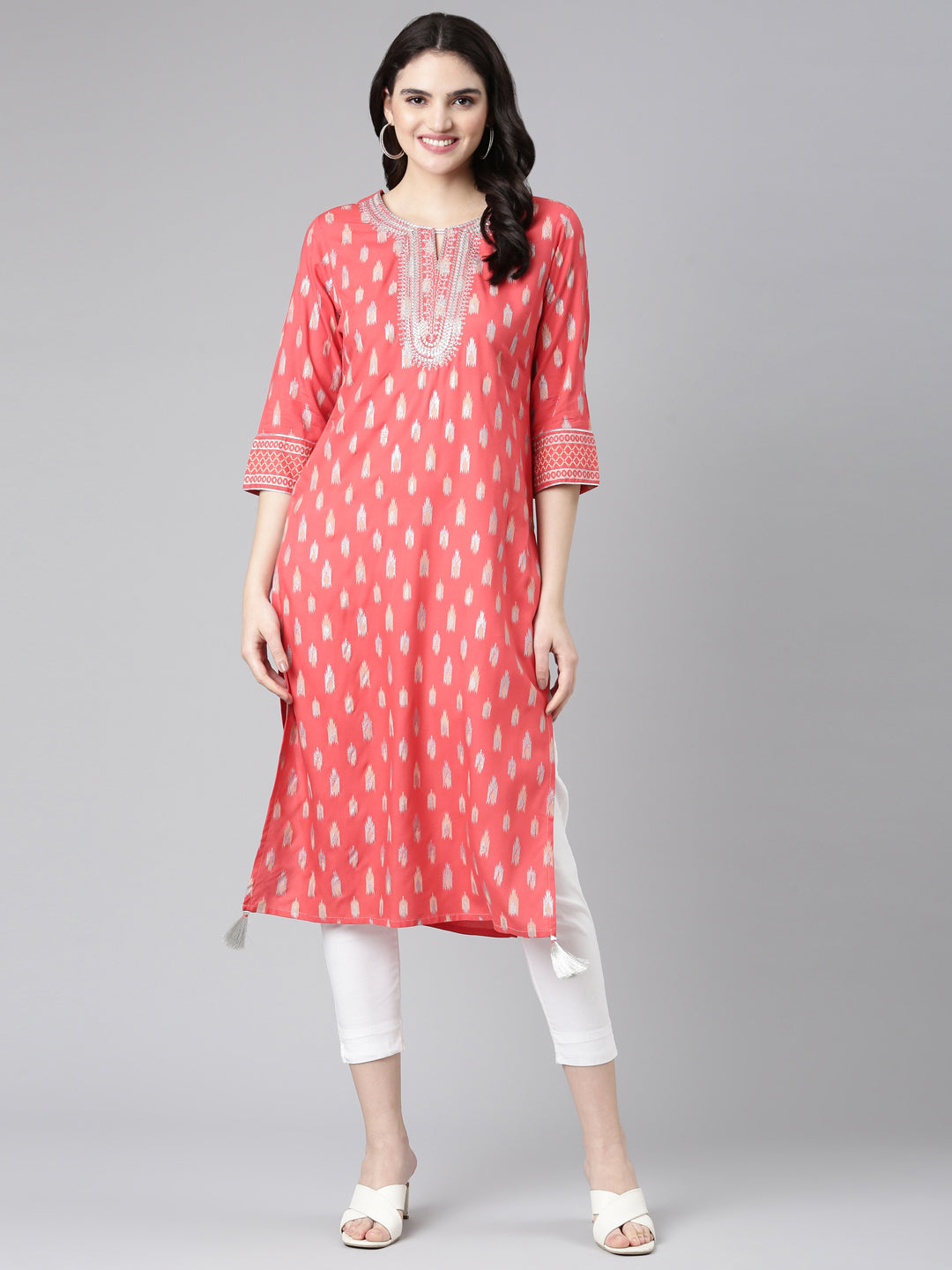 Neeru's Red Regular Straight Printed Kurta