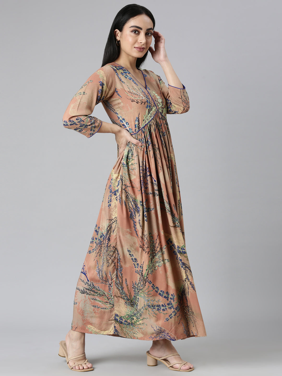 Neerus Onion Pleated Casual Maxi Dresses