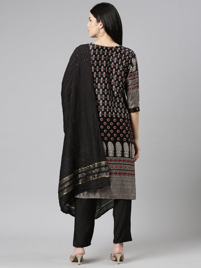 Neeru's Black Regular Straight Printed Readymade Suits