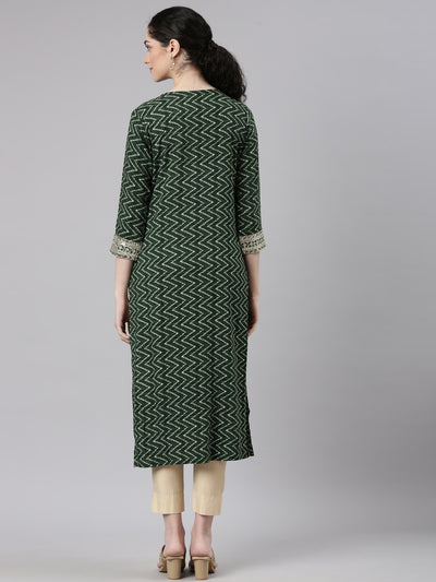 Neerus Green Straight Casual Chevron Kurtas