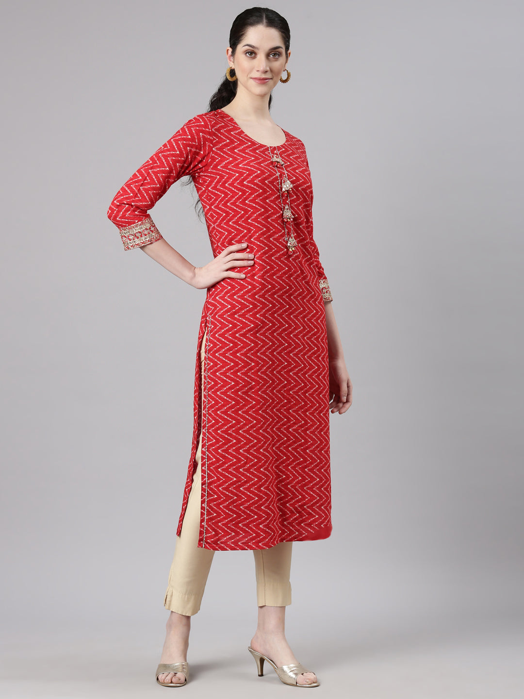 Neerus Red Straight Casual Chevron Kurtas