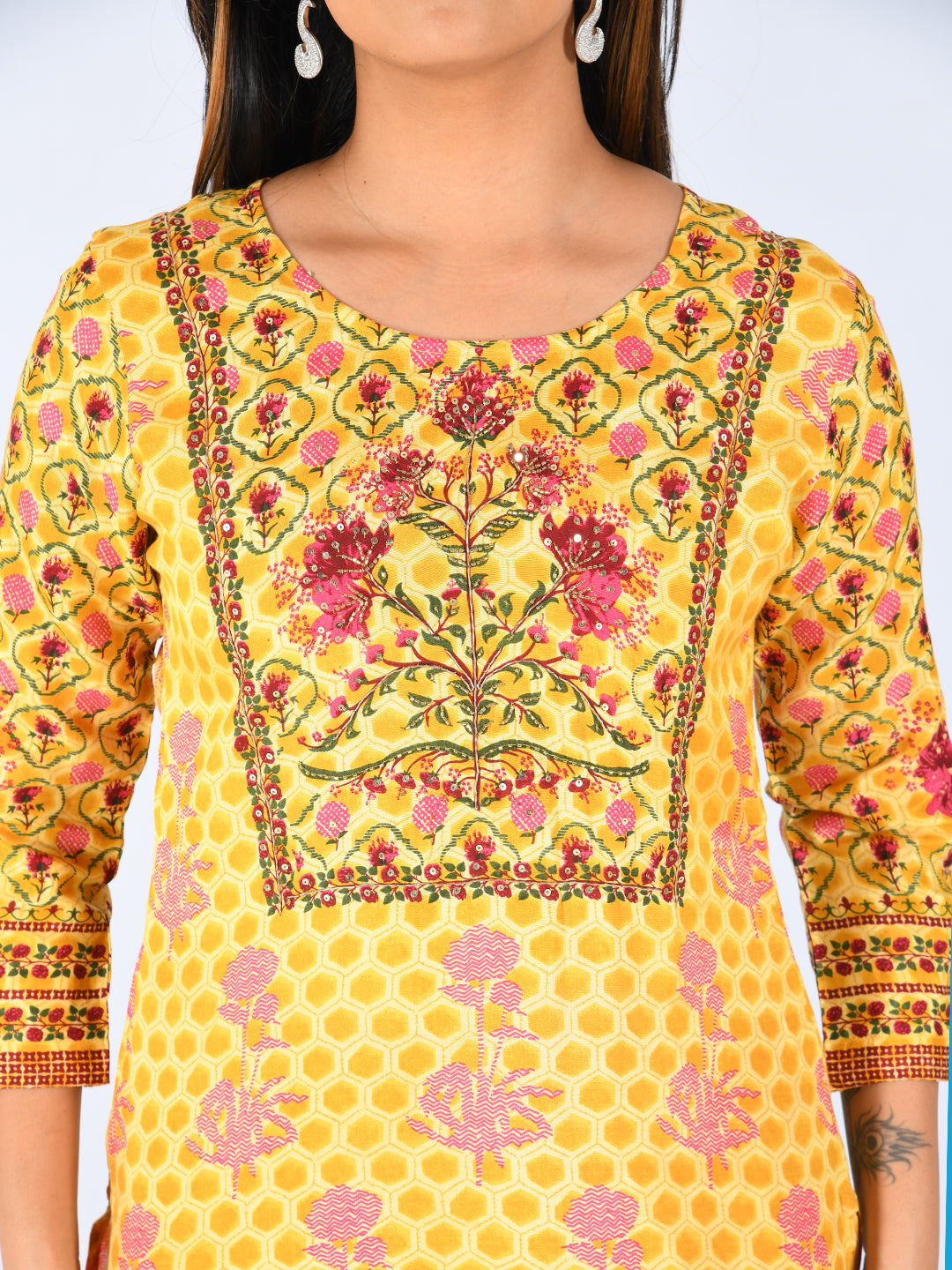 Neeru's Yellow Printed Straight Kurta