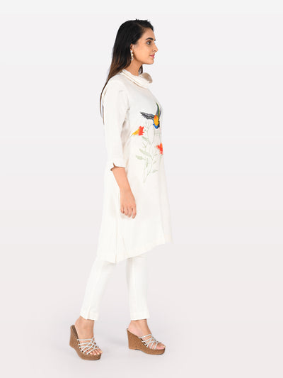 Neeru's Off White Printed Straight Kurta