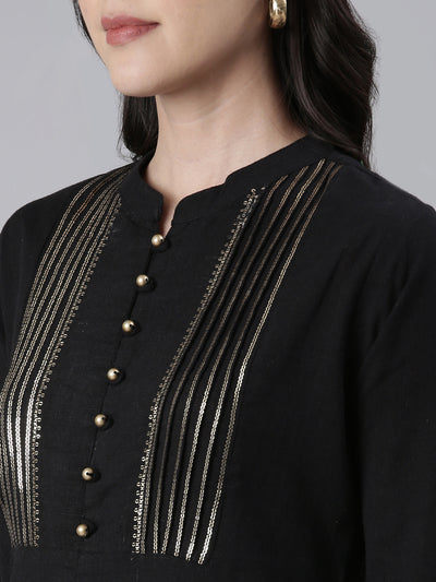 Neeru's Black Straight Solid Cotton Kurtas