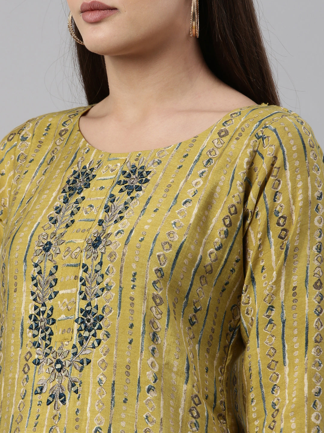 Neeru's Mehadi Green Color Georgette Fabric Kurta