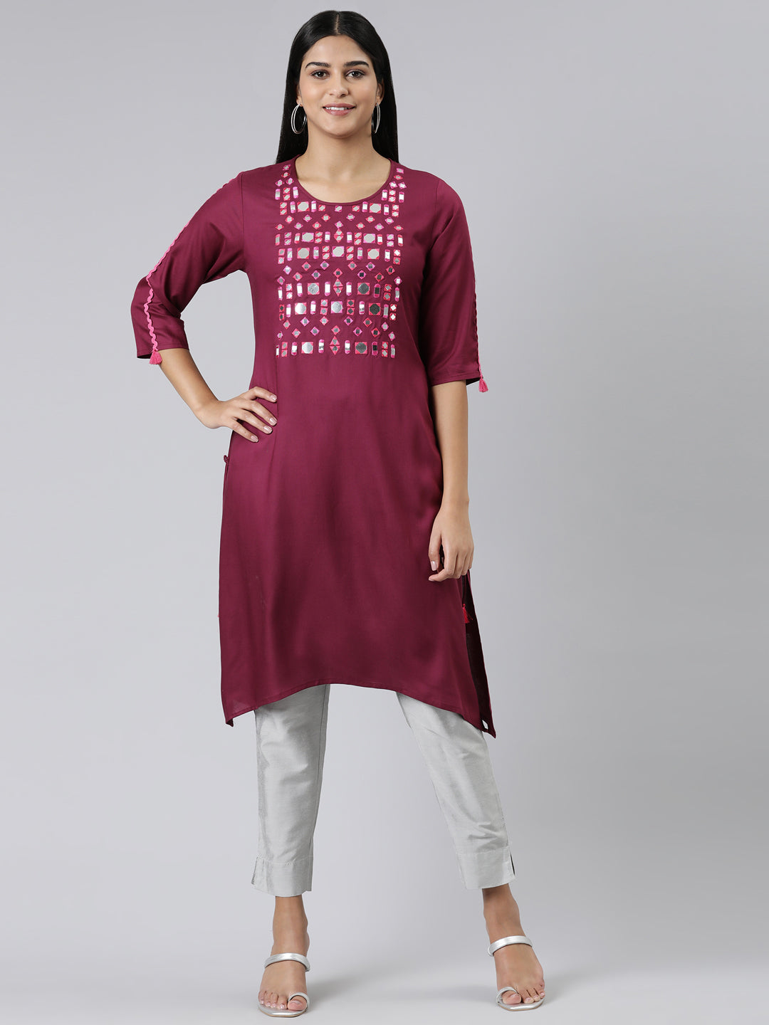 Neeru's Purple Straight Solid Viscose Rayon Kurtas