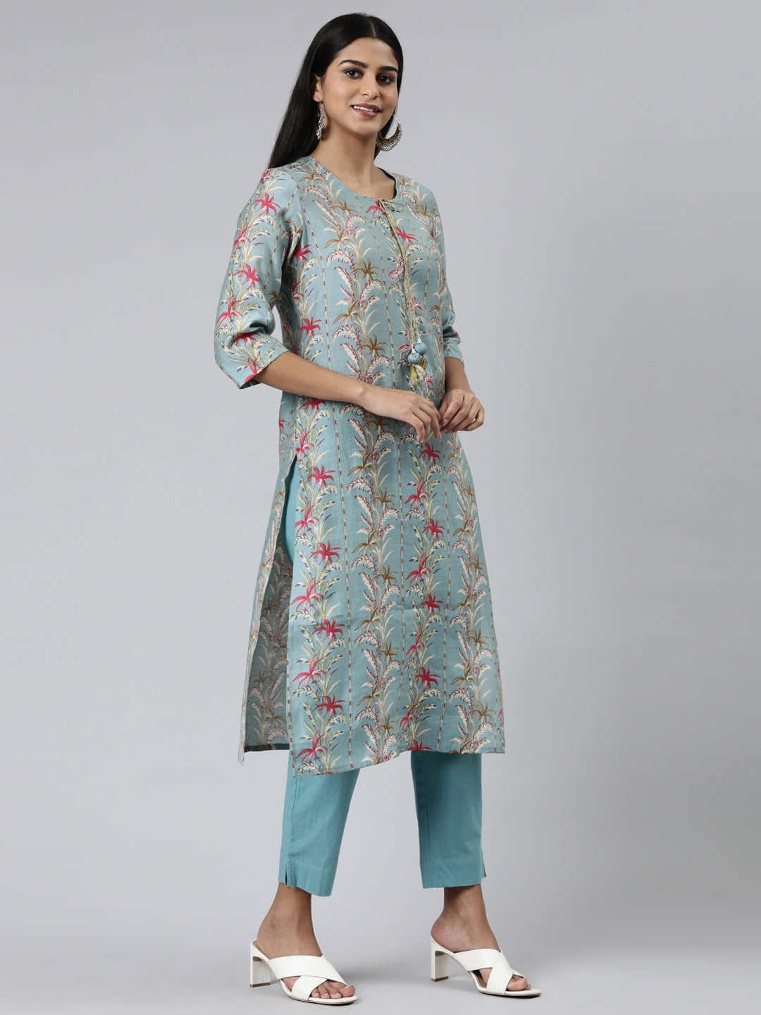 Neeru's Green Regular Calf Length Printed Kurta Solid Trousers